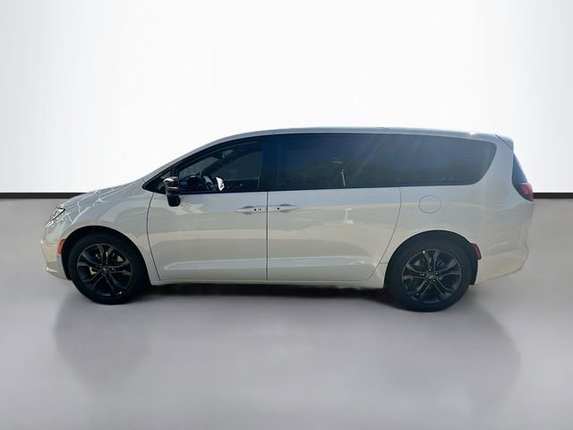 New 2026 Chrysler Pacifica Select image 9