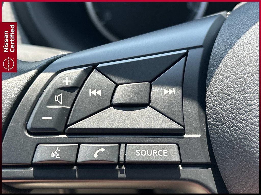 Certified 2025 Nissan Kicks Play S FWD image 27
