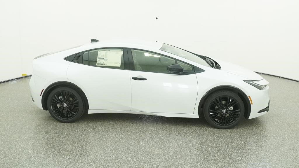 New 2026 Toyota Prius FWD image 88
