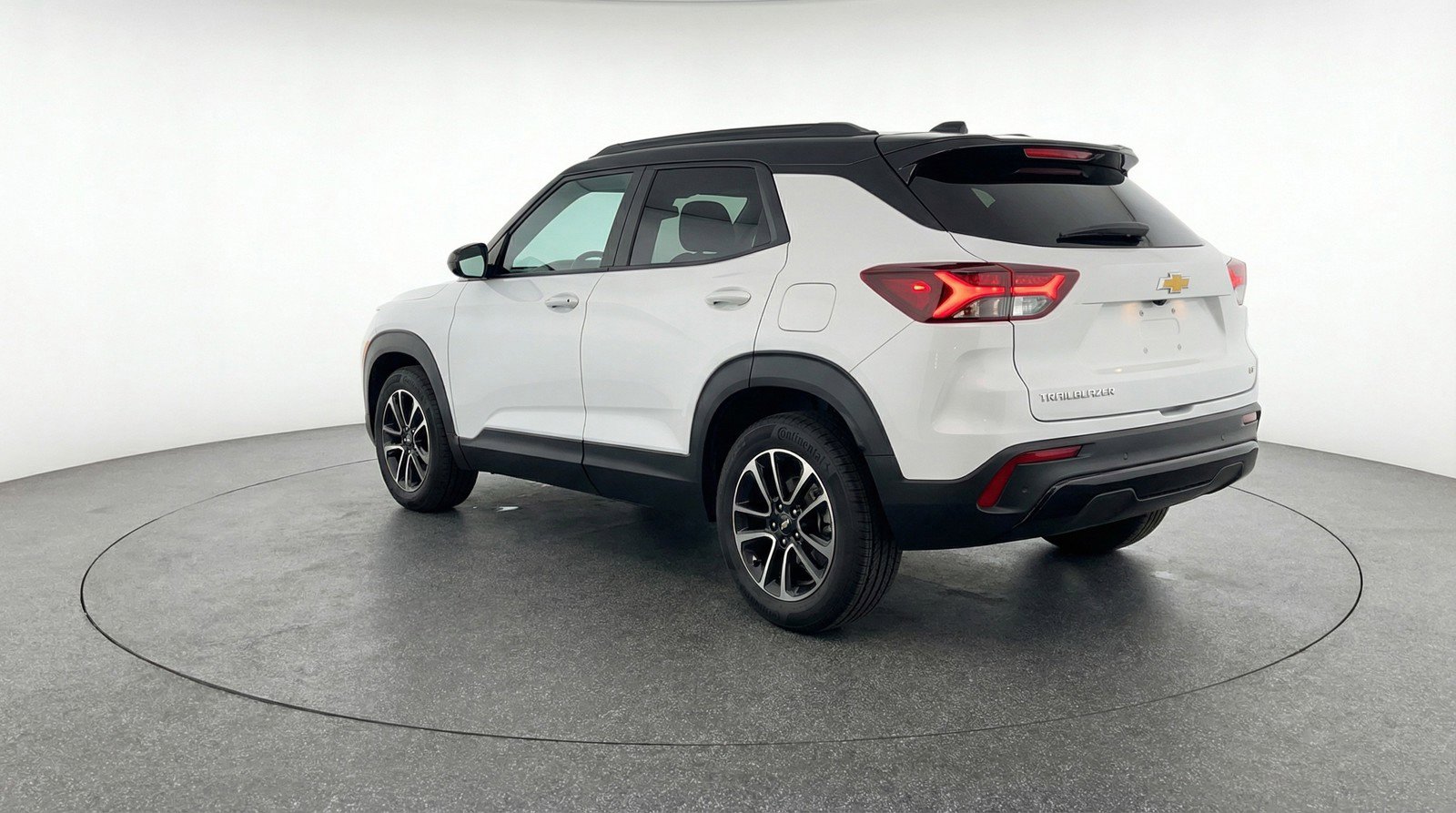 Used 2025 Chevrolet TrailBlazer LT image 6