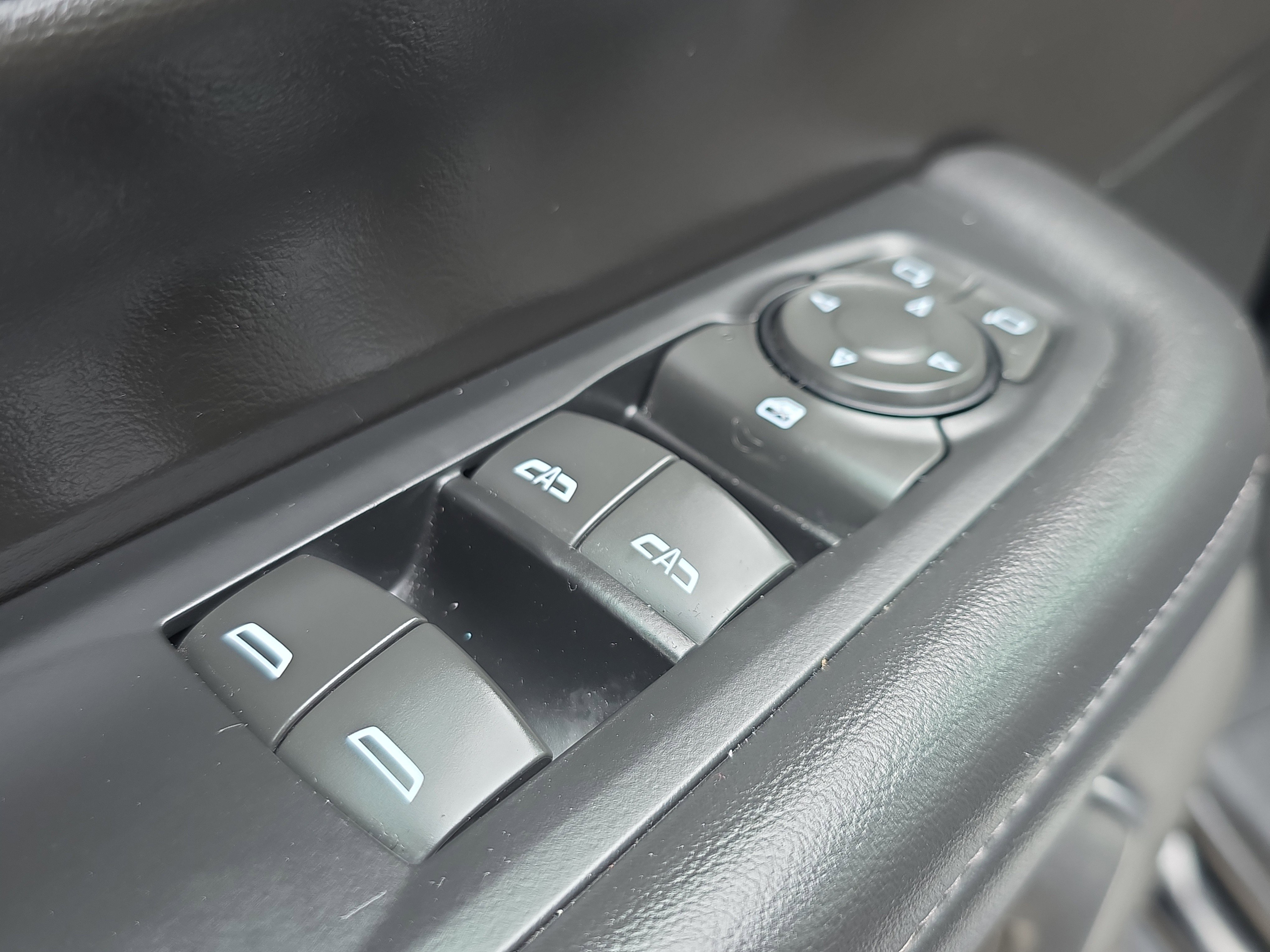 Used 2025 Chevrolet Suburban Z71 AWD/4WD image 21