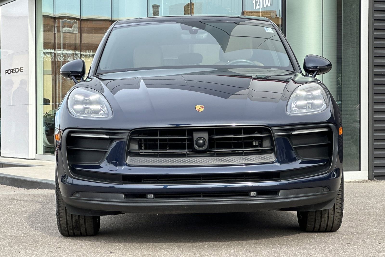 Certified 2023 Porsche Macan Turbo image 11