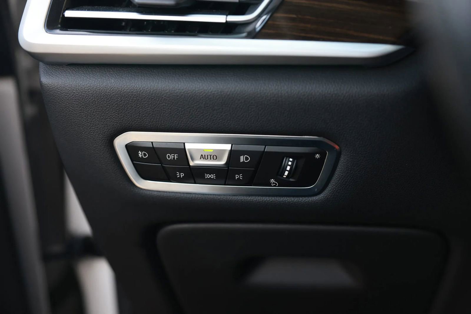 Used 2020 BMW X7 xDrive40i w/ Cold Weather Package image 68