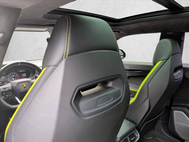 Used 2022 Lamborghini Urus AWD/4WD image 15