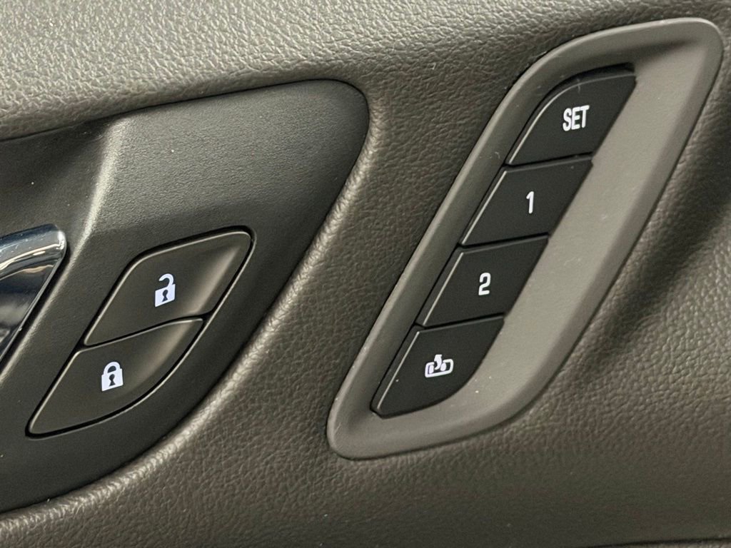 Used 2021 GMC Acadia Denali w/ Denali Technology Package image 40