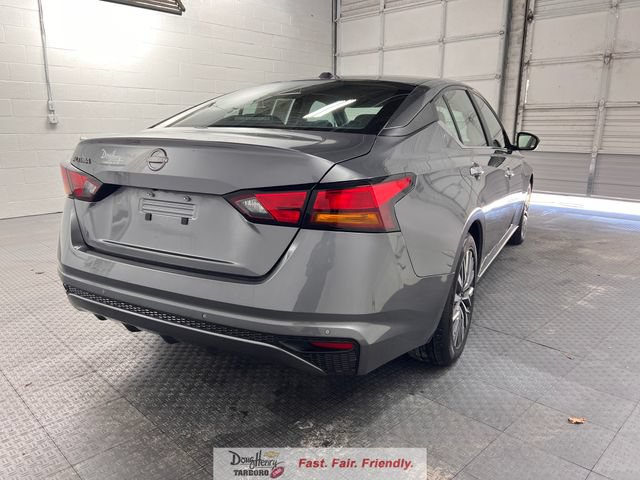 Used 2025 Nissan Altima 2.5 SV FWD image 9