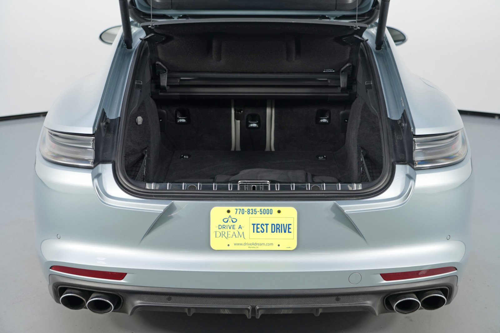 Used 2023 Porsche Panamera Platinum Edition RWD image 9