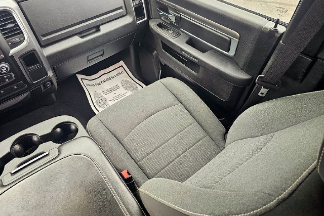 Used 2022 RAM 1500 Warlock AWD/4WD image 15