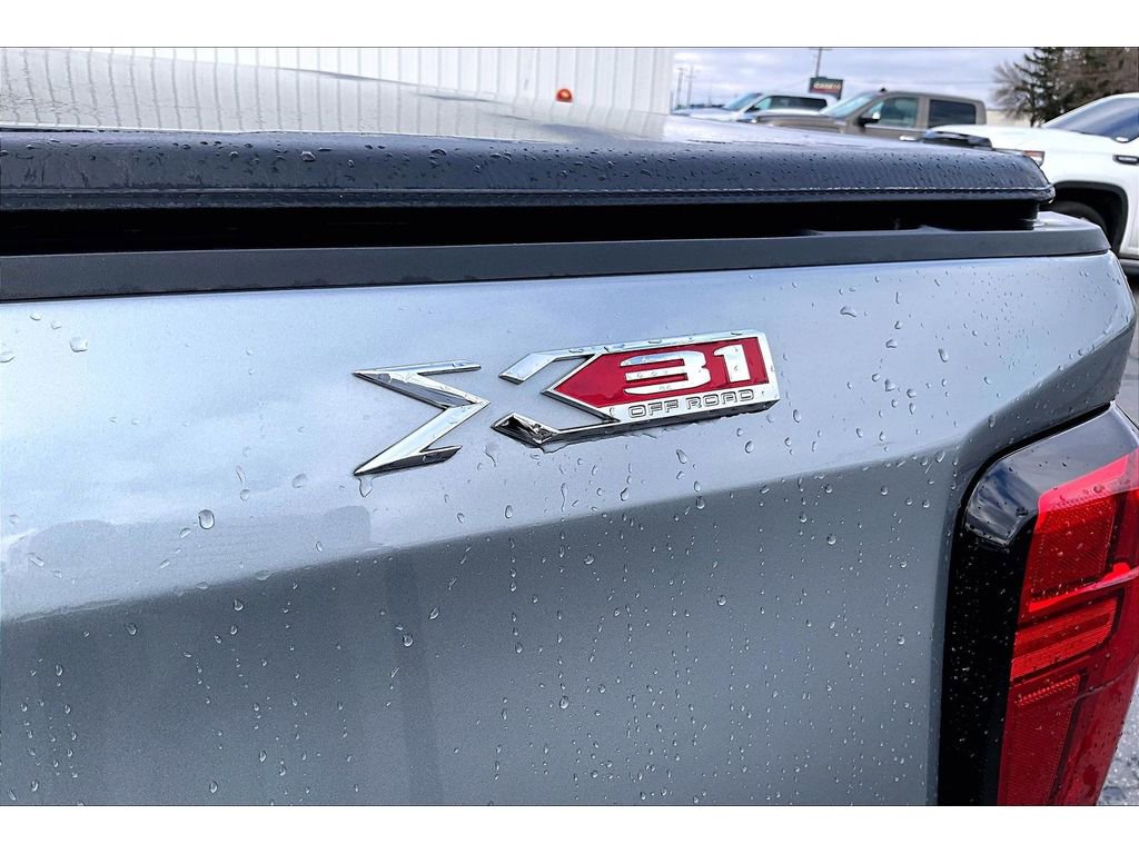 New 2025 GMC Sierra 1500 Elevation image 9