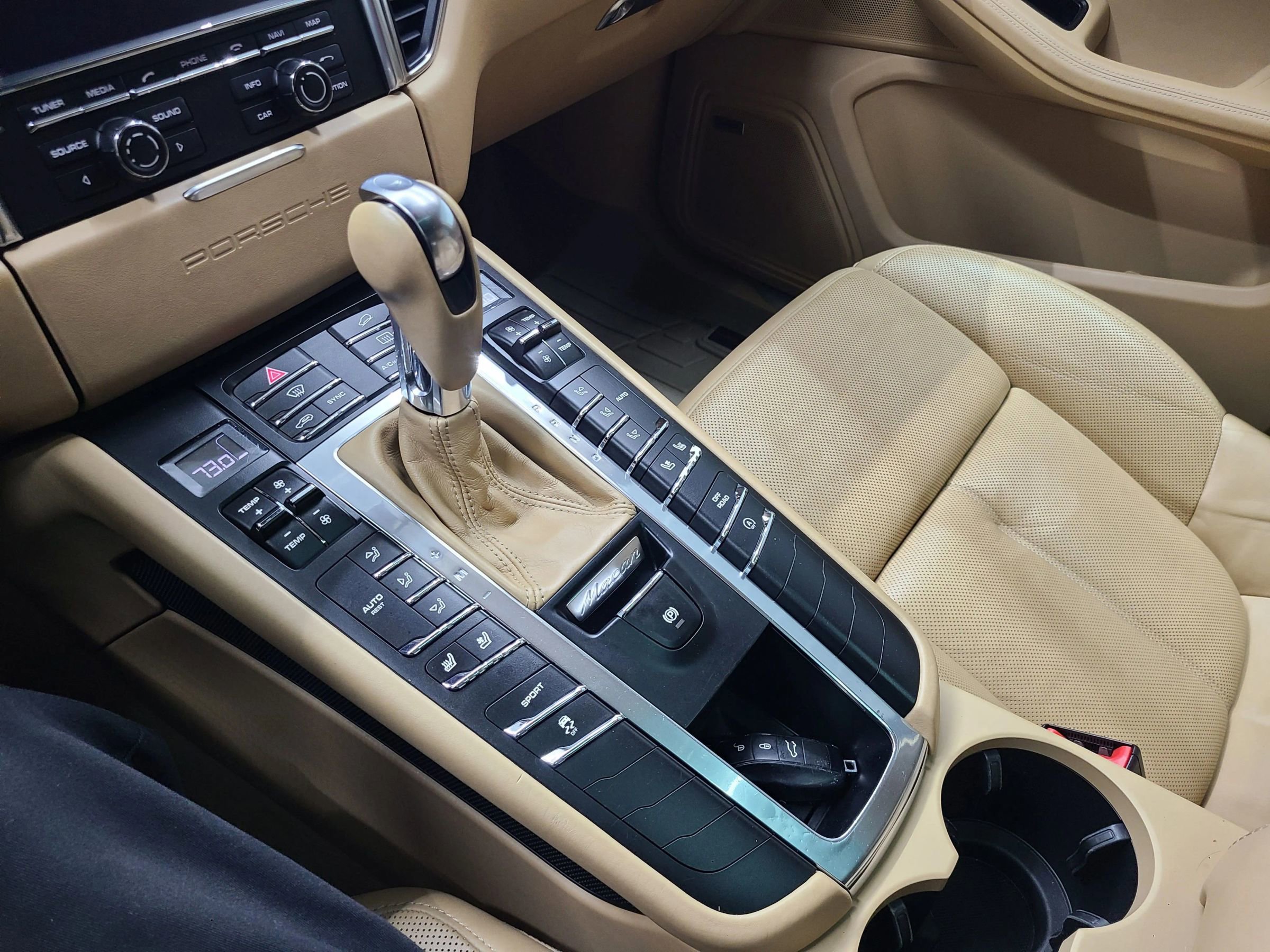 Used 2015 Porsche Macan S AWD/4WD image 27