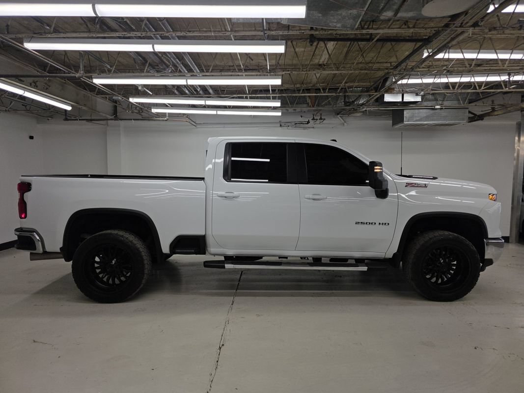 Used 2024 Chevrolet Silverado 2500 LT w/ All Star Edition AWD/4WD image 6