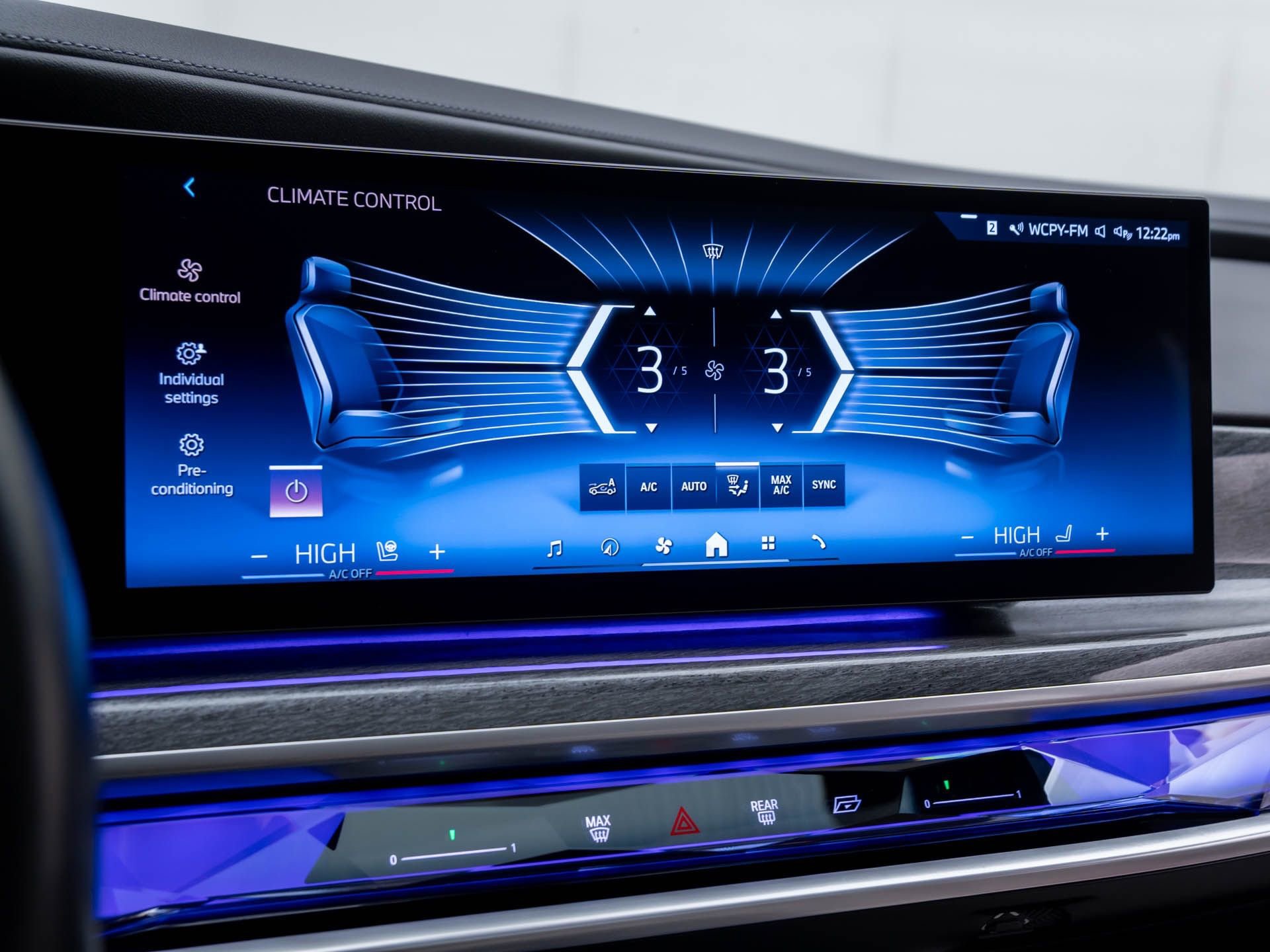 Used 2023 BMW i7 xDrive60 w/ Executive Package 2 image 26