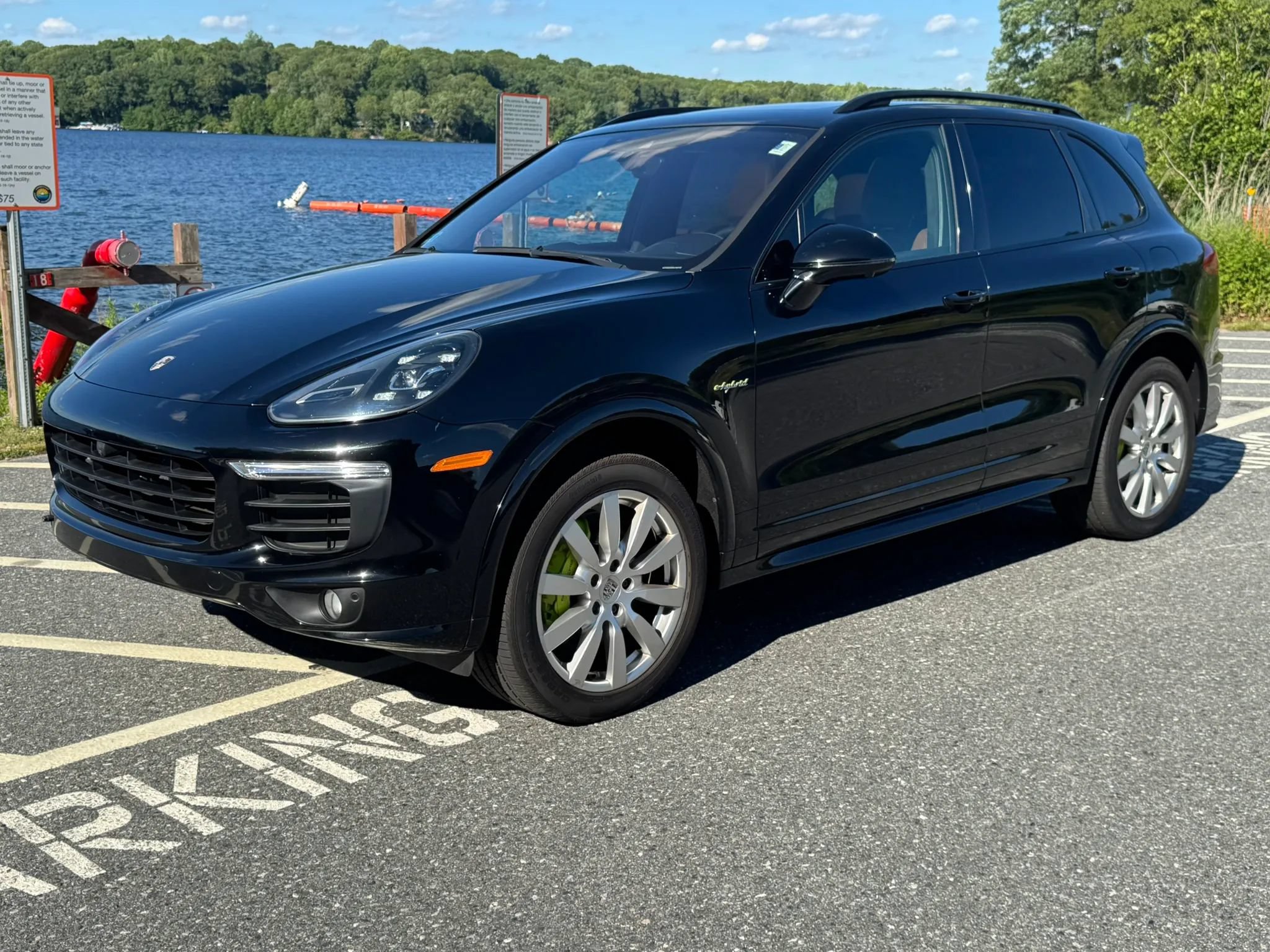 Used 2016 Porsche Cayenne S AWD/4WD image 1