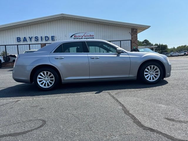Used 2014 Chrysler 300 RWD image 12