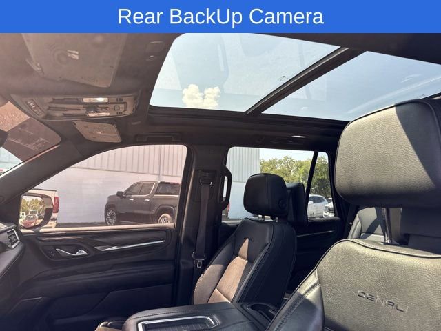 Used 2021 GMC Yukon Denali w/ Denali Premium Package AWD/4WD image 9