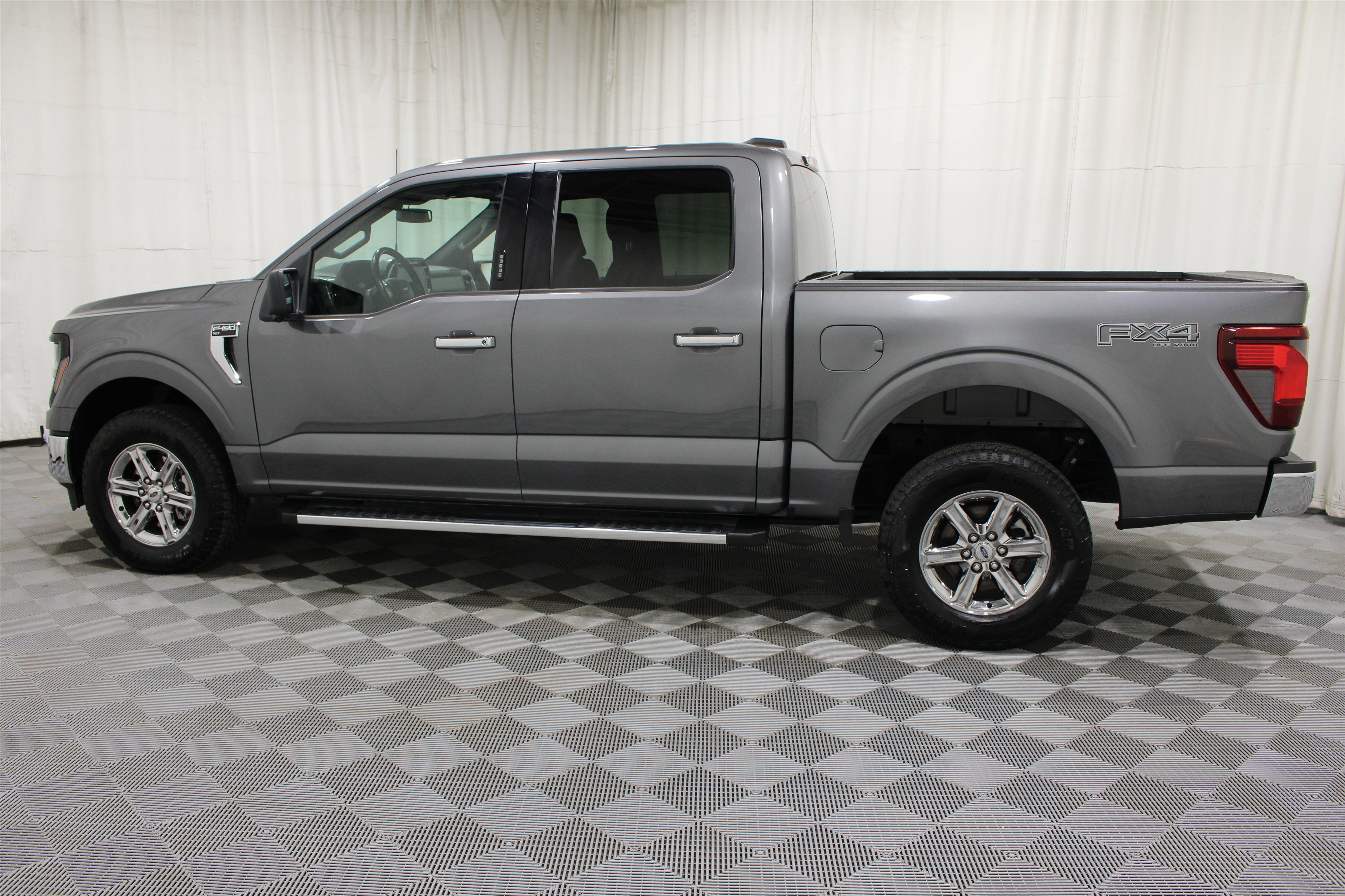 Used 2024 Ford F150 XLT w/ FX4 Off-Road Package AWD/4WD image 29