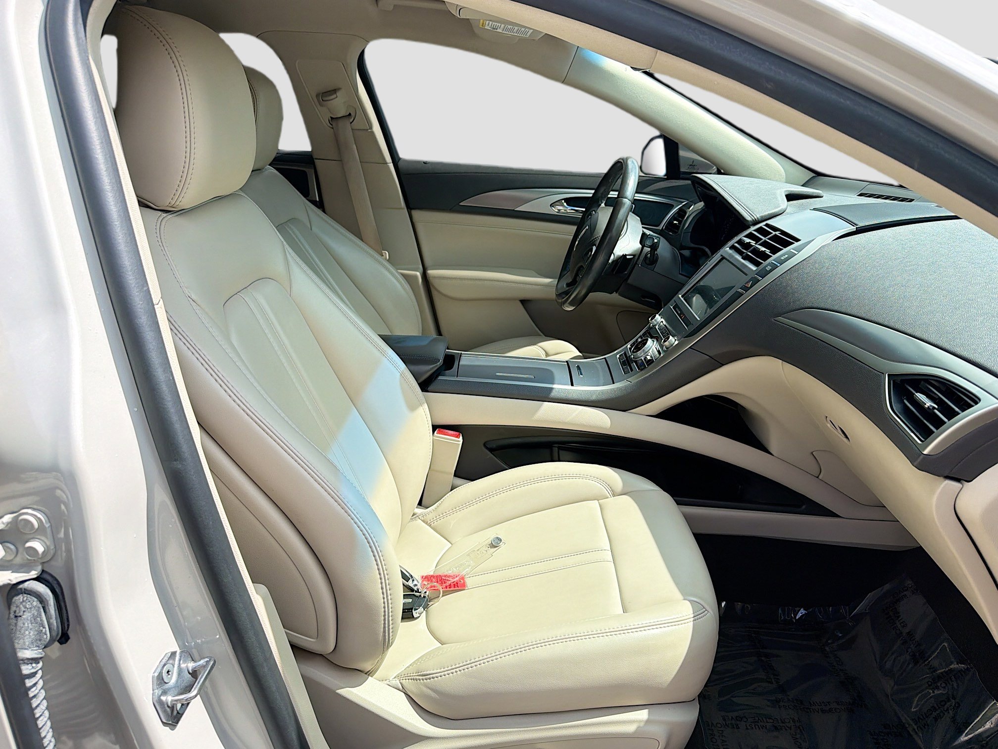 Used 2020 Lincoln MKZ FWD image 30
