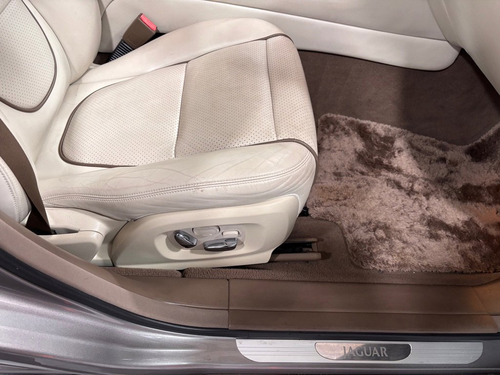 Used 2008 Jaguar XJ8 L image 18