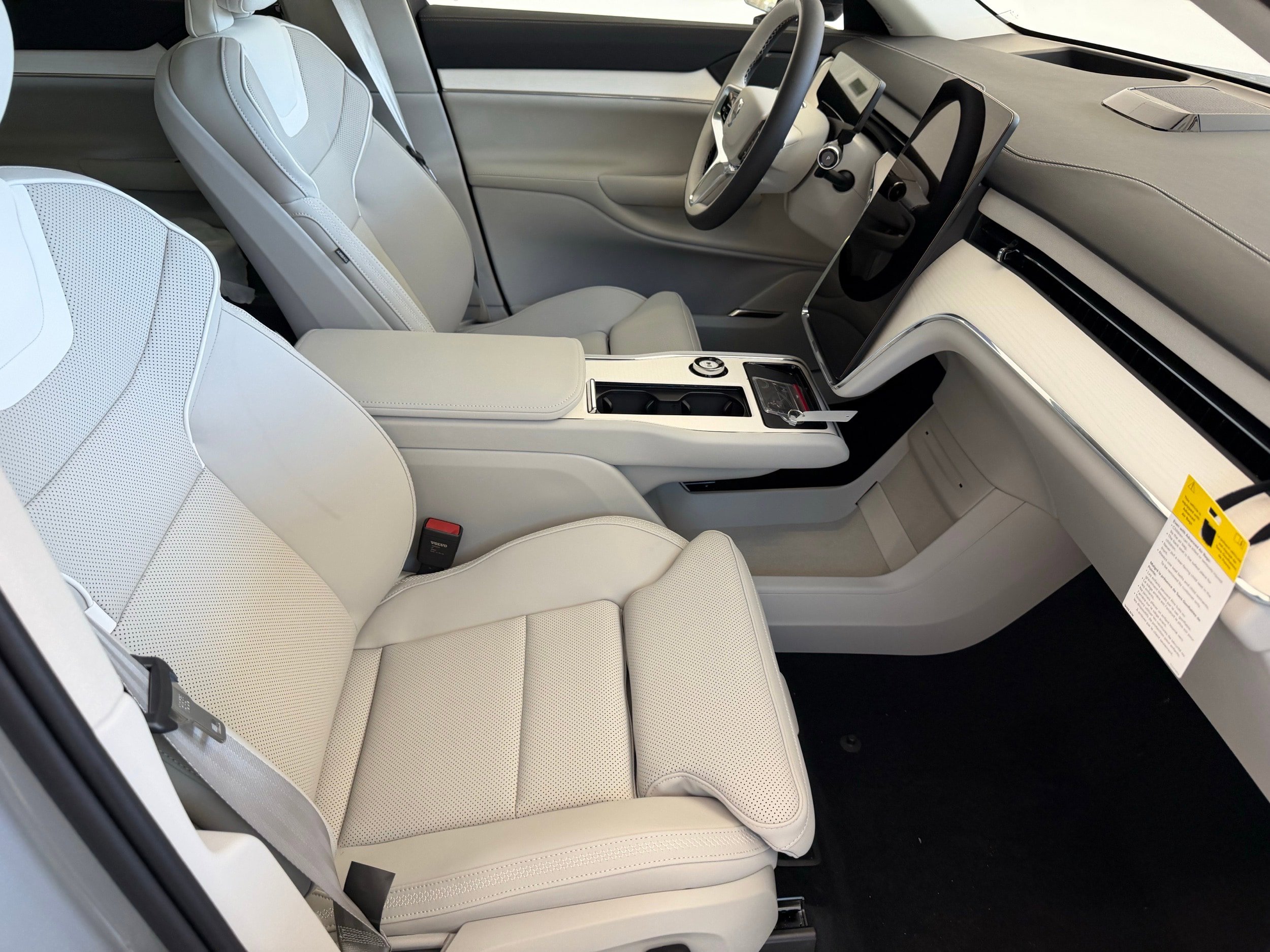 New 2026 Volvo EX90 Plus AWD/4WD image 19