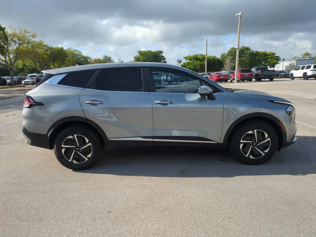 Used 2023 Kia Sportage LX AWD/4WD image 5