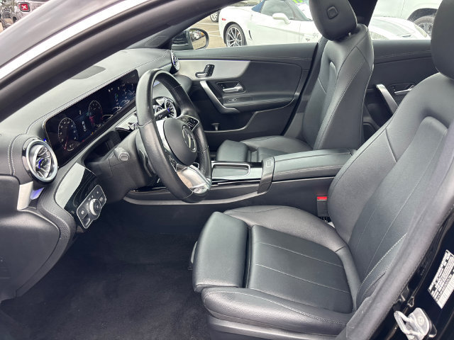 Used 2025 Mercedes-Benz CLA 250 4MATIC image 2