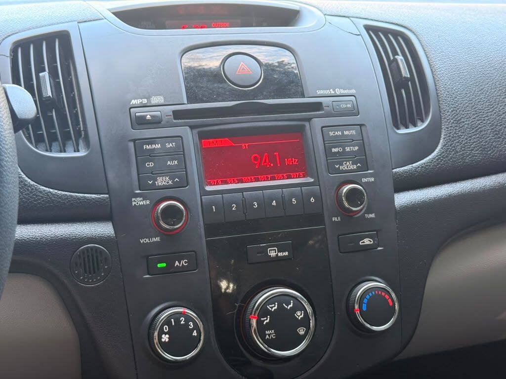 Used 2012 Kia Forte LX FWD image 16