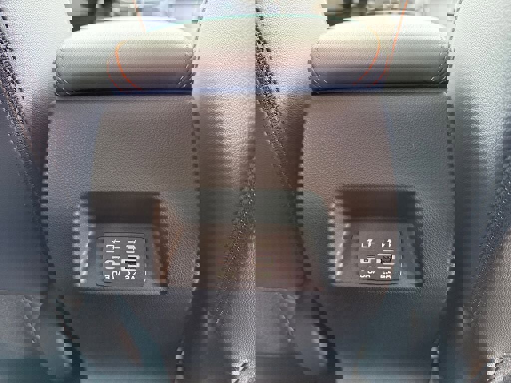 Used 2025 Subaru Crosstrek 2.5i Limited image 23