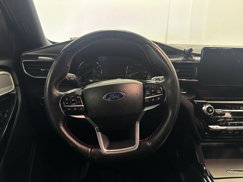 Used 2022 Ford Explorer ST-Line w/ Class IV Trailer Tow Package AWD/4WD image 4