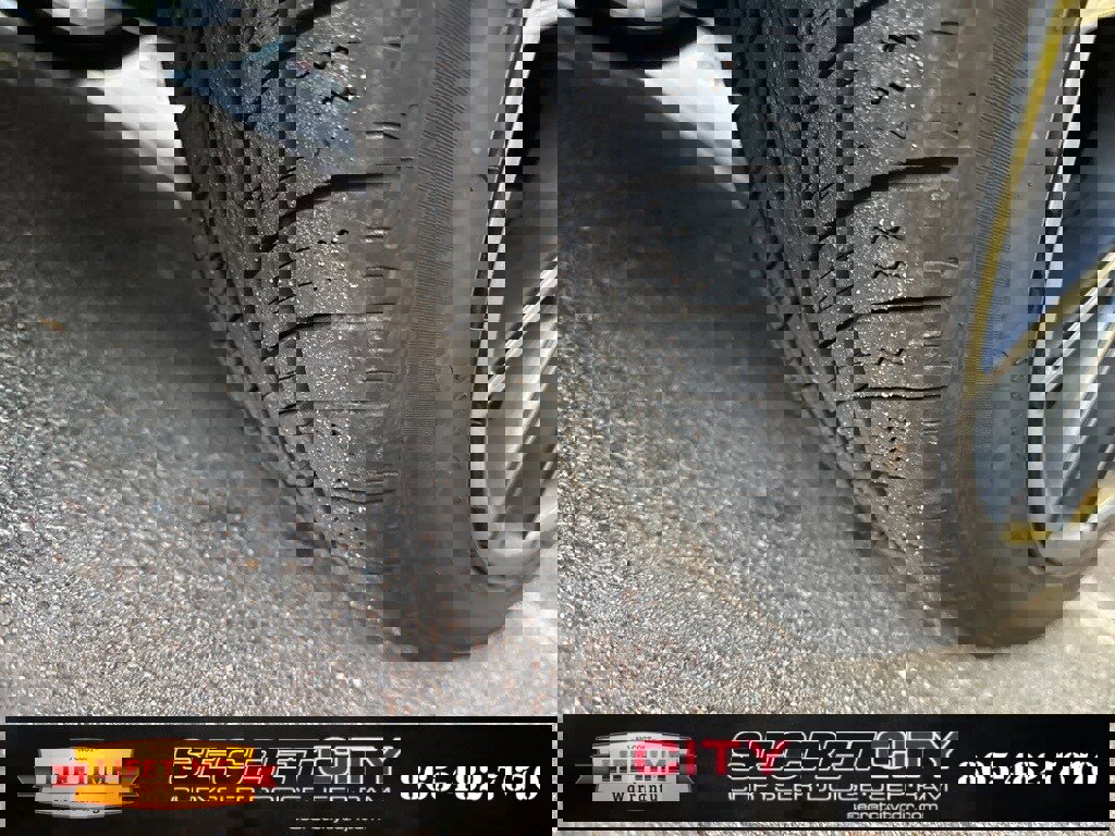 Used 2021 Toyota Avalon TRD image 17