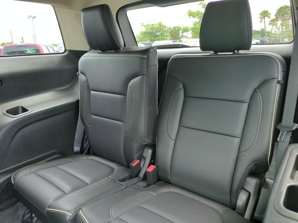 Used 2018 GMC Acadia Denali w/ Technology Package FWD image 15