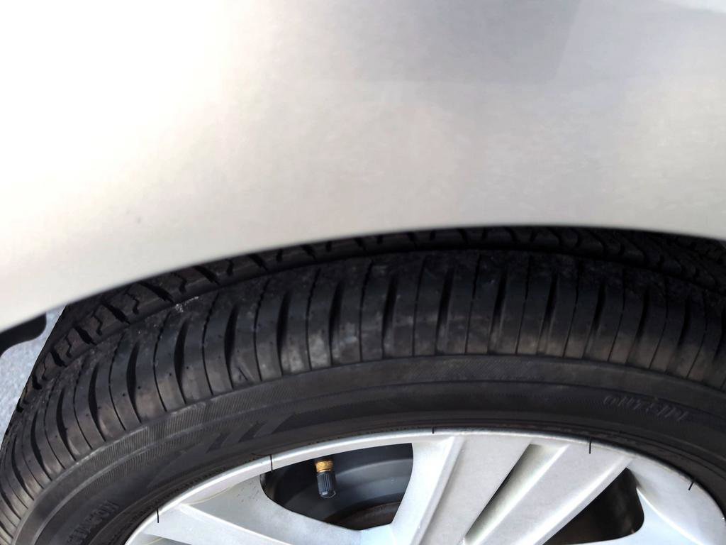 Used 2014 Chevrolet Spark LT FWD image 35