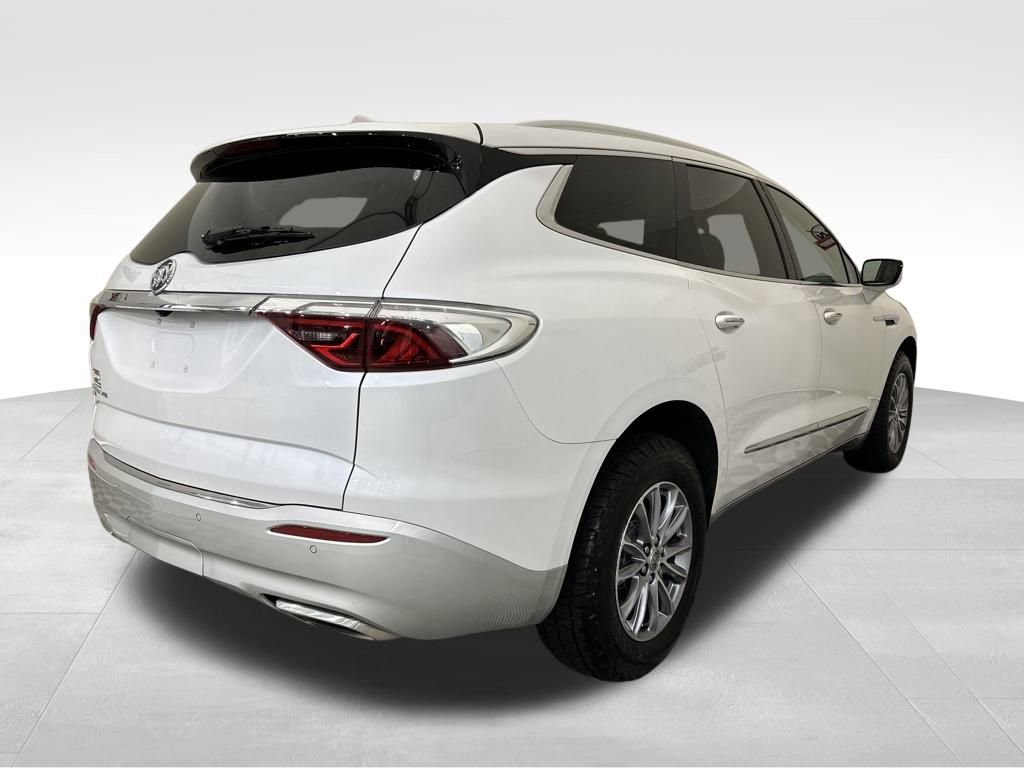 Used 2023 Buick Enclave Essence image 5