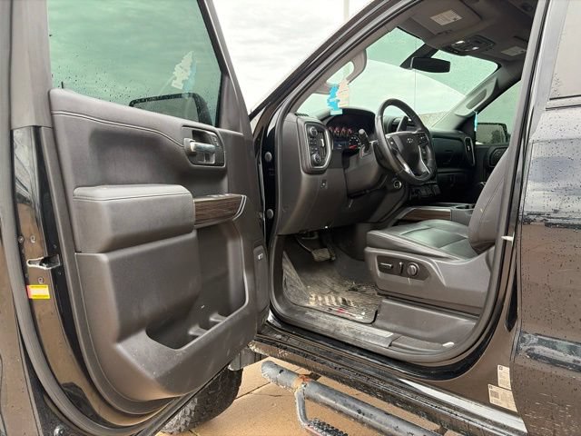 Used 2020 Chevrolet Silverado 1500 LT Trail Boss w/ Midnight Edition AWD/4WD image 10