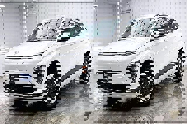 Certified 2024 Hyundai Kona SE image 2