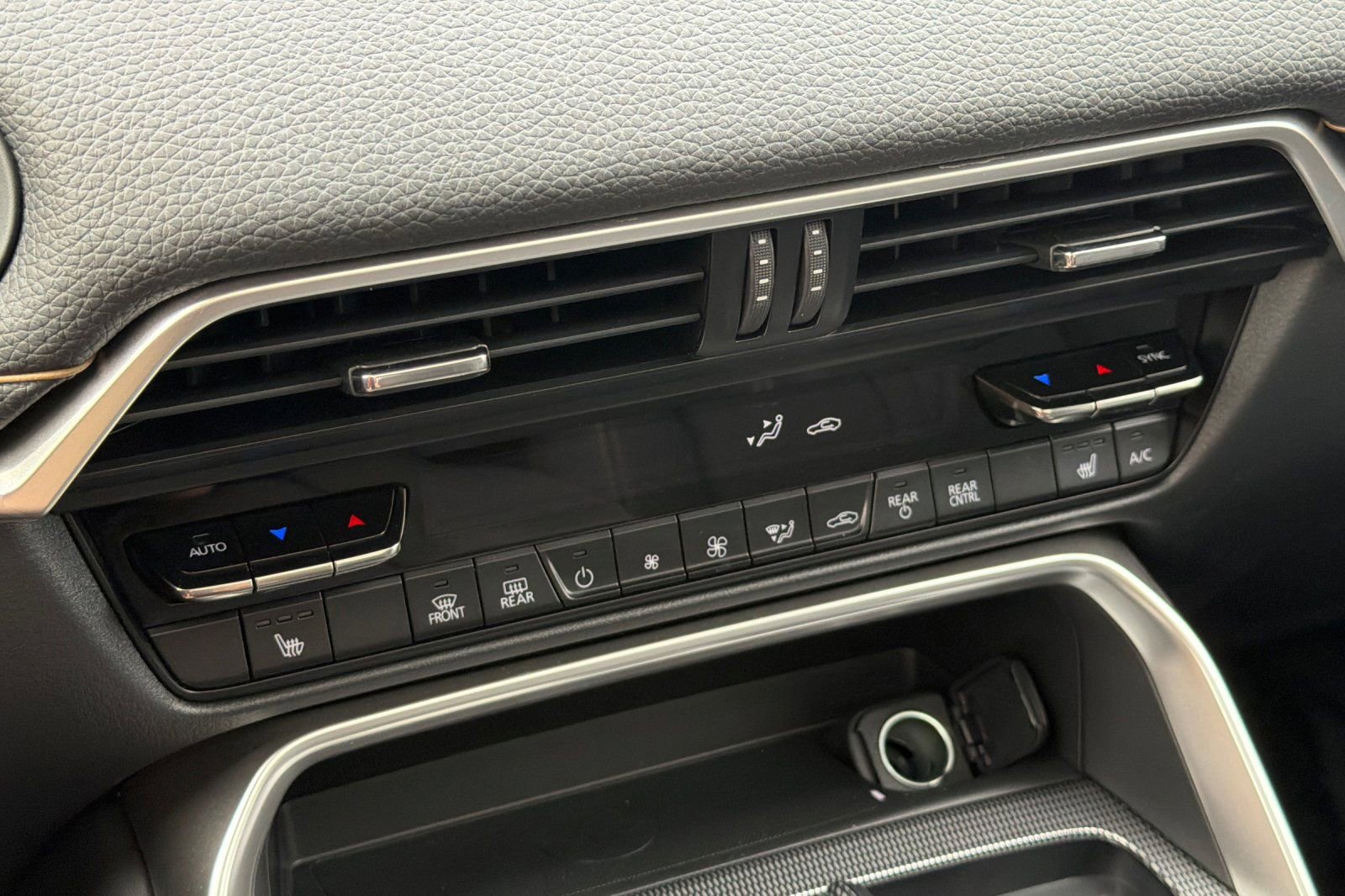 Certified 2025 MAZDA CX-90 Plug-In Hybrid w/Premium Sport image 19