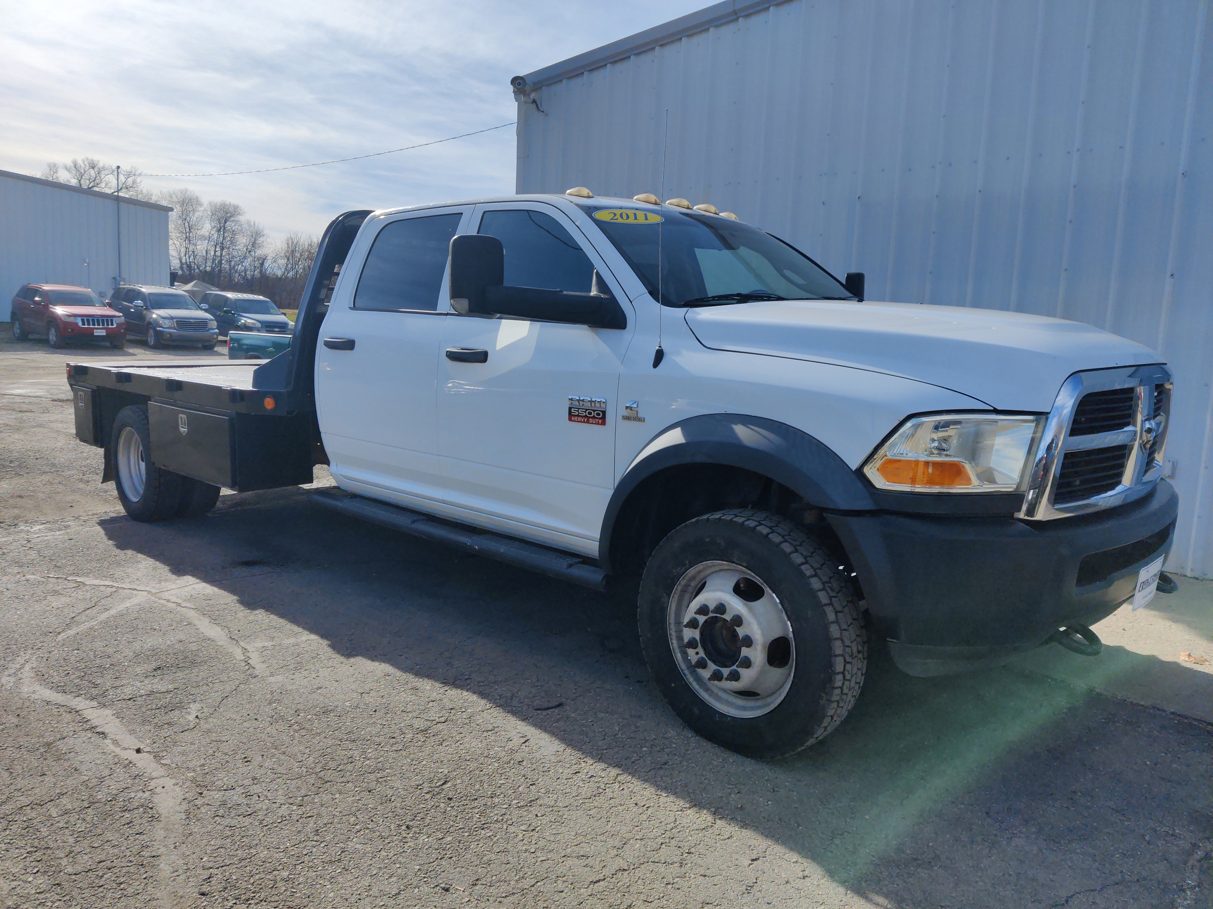 Used 2011 RAM 5500 ST image 2