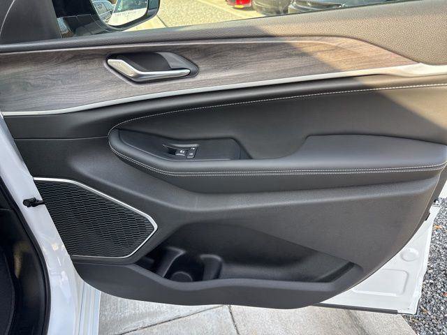 New 2026 Jeep Grand Cherokee Limited Reserve image 34