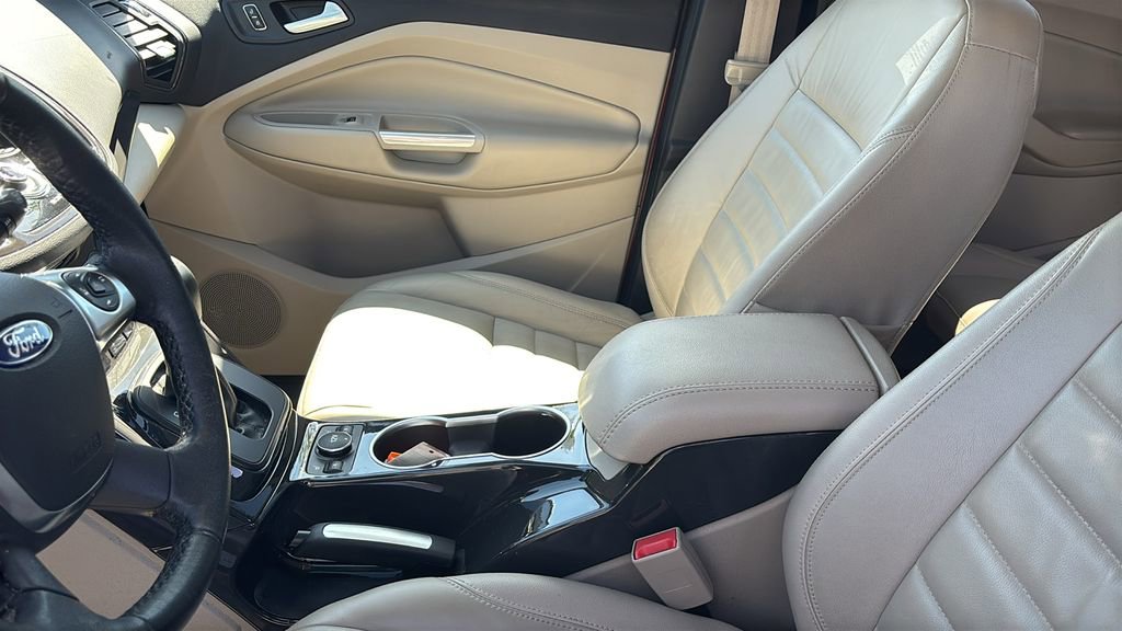 Used 2015 Ford Escape Titanium image 24