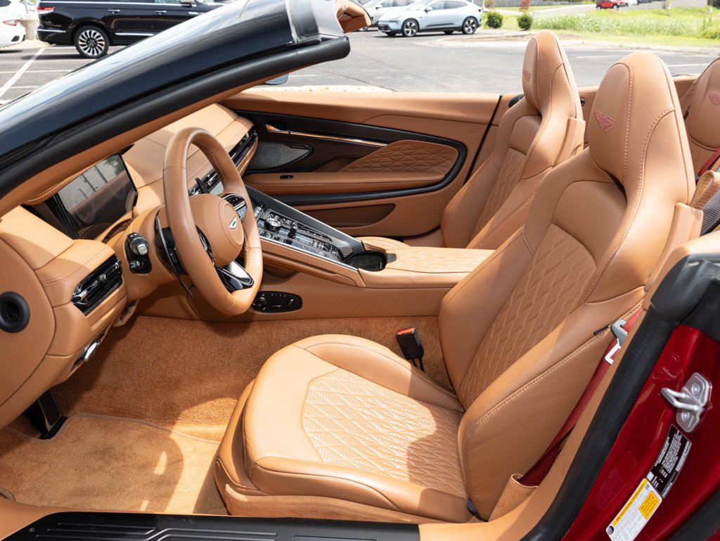 Used 2025 Aston Martin DB12 Convertible RWD image 22