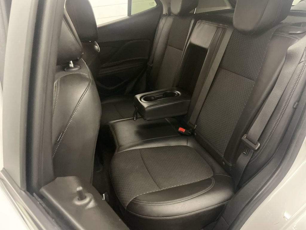Used 2022 Buick Encore Preferred w/ Safety Package AWD/4WD image 17