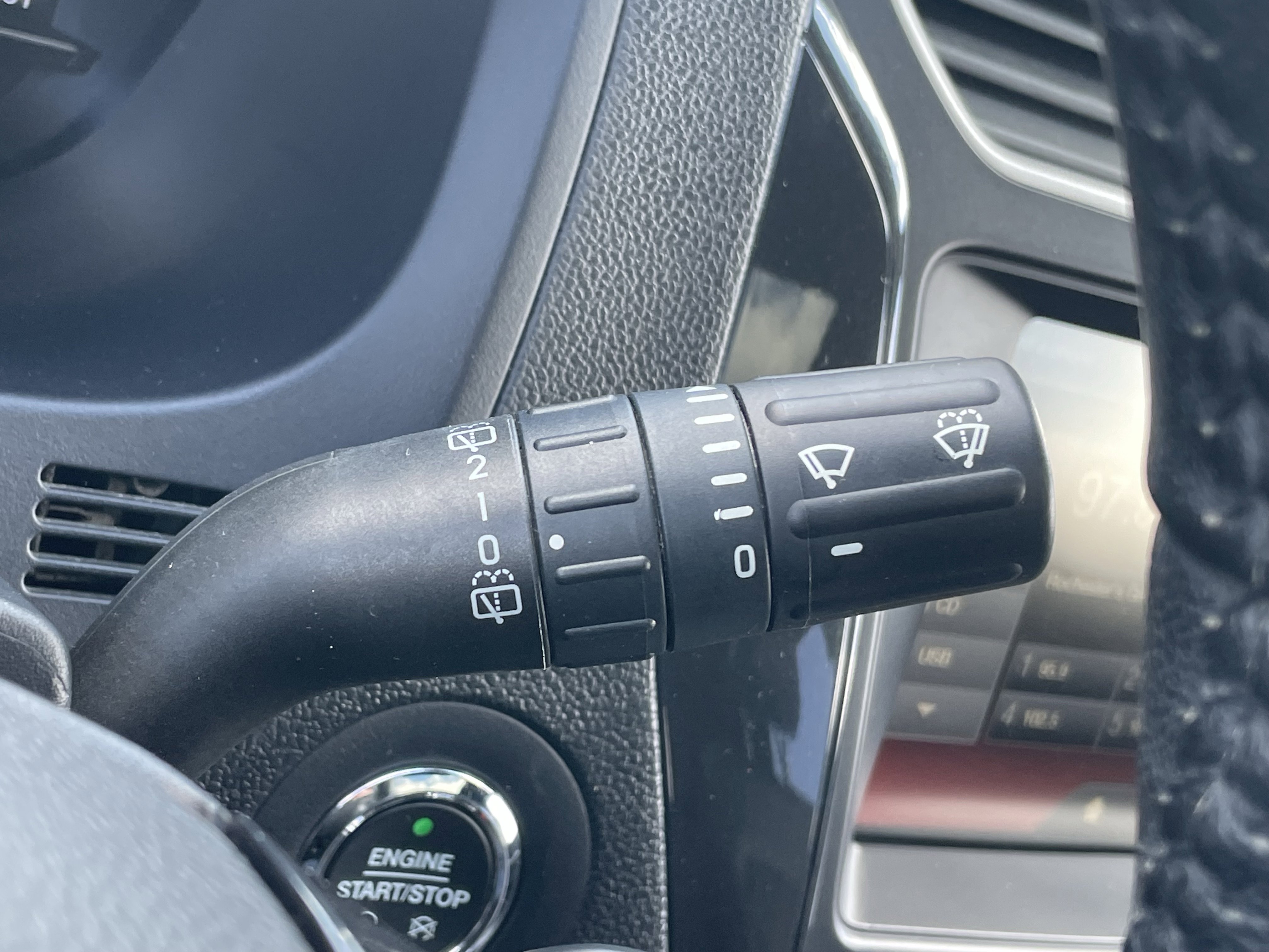 Used 2016 Ford Explorer XLT w/ Equipment Group 202A image 18