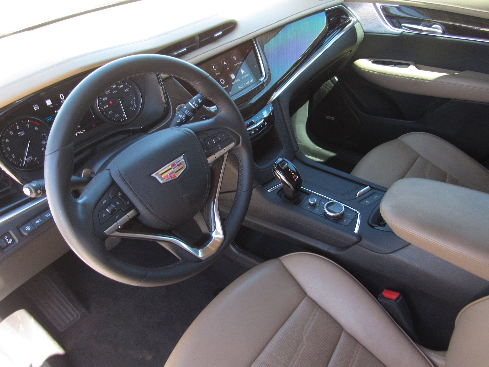 Used 2024 Cadillac XT6 Premium Luxury w/ Platinum Package image 17