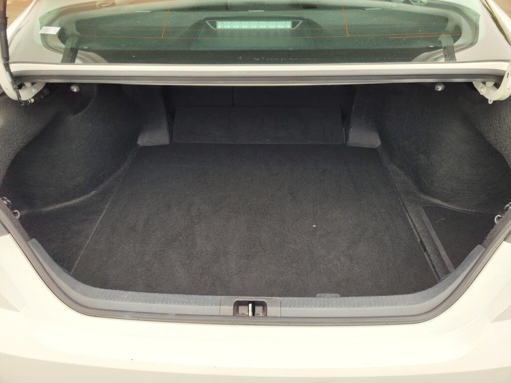 Used 2025 Toyota Camry LE FWD image 10