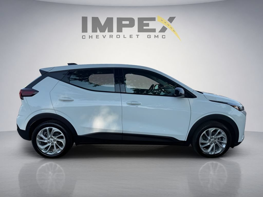 New 2027 Chevrolet Bolt LT FWD image 6