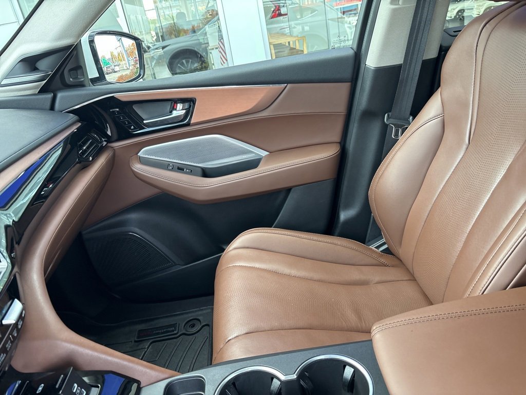Used 2025 Acura MDX w/ Technology Package image 37