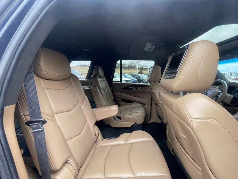 Used 2018 Cadillac Escalade Platinum image 8
