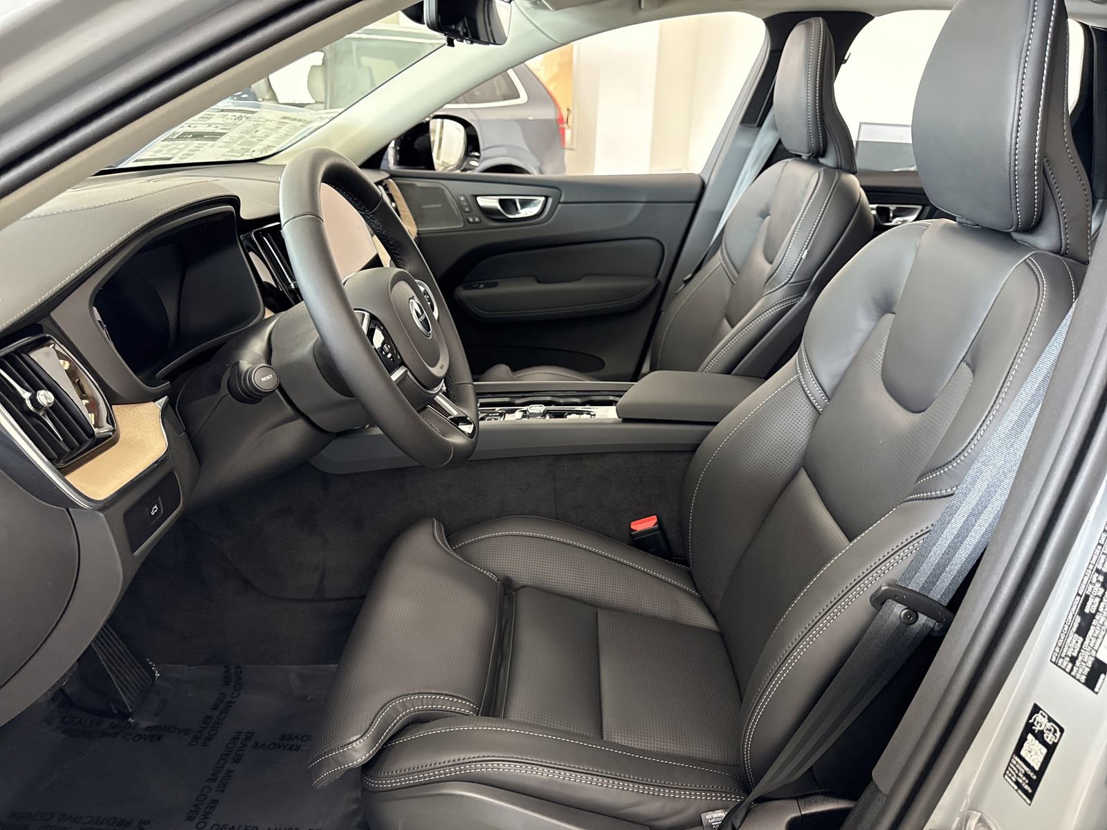 New 2026 Volvo XC60 B5 Ultra w/ Protection Package Premier image 10