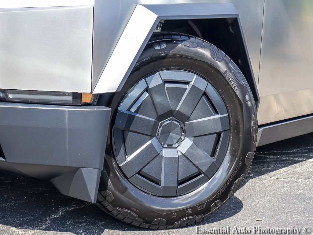 Used 2025 Tesla Cybertruck Cyberbeast AWD/4WD image 5