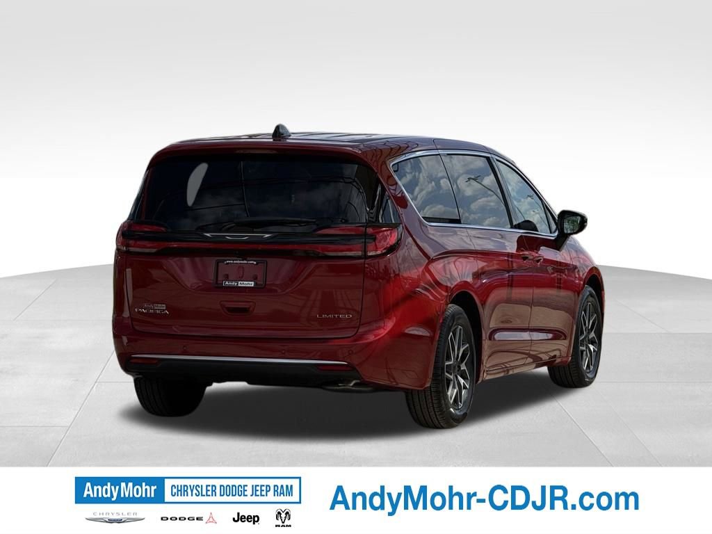 New 2027 Chrysler Pacifica Limited FWD image 7