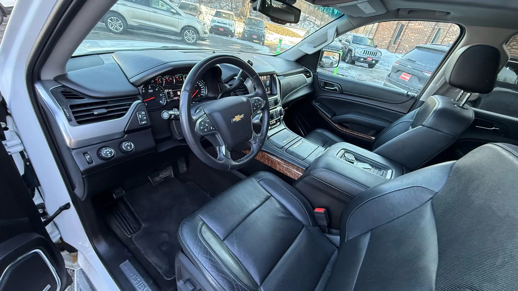 Used 2017 Chevrolet Suburban Premier AWD/4WD image 16
